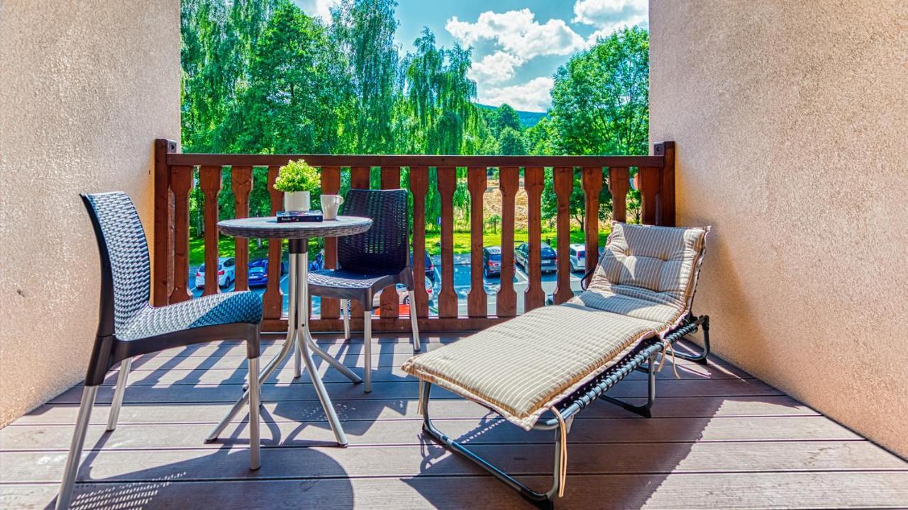 Apartamenty Centrum - Wyszynskiego 9 By Royal Aparts Swieradow-Zdroj Exterior foto